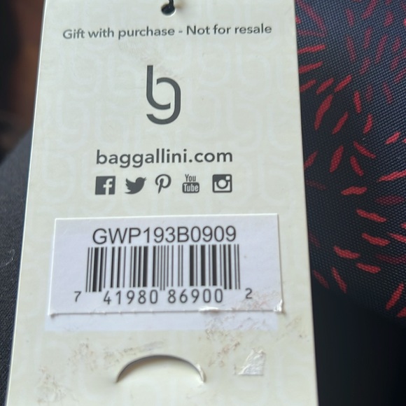 Baggallini wristlet - Picture 6 of 6